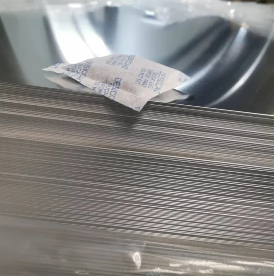 Preste atención al almacenamiento de placas de aluminio
